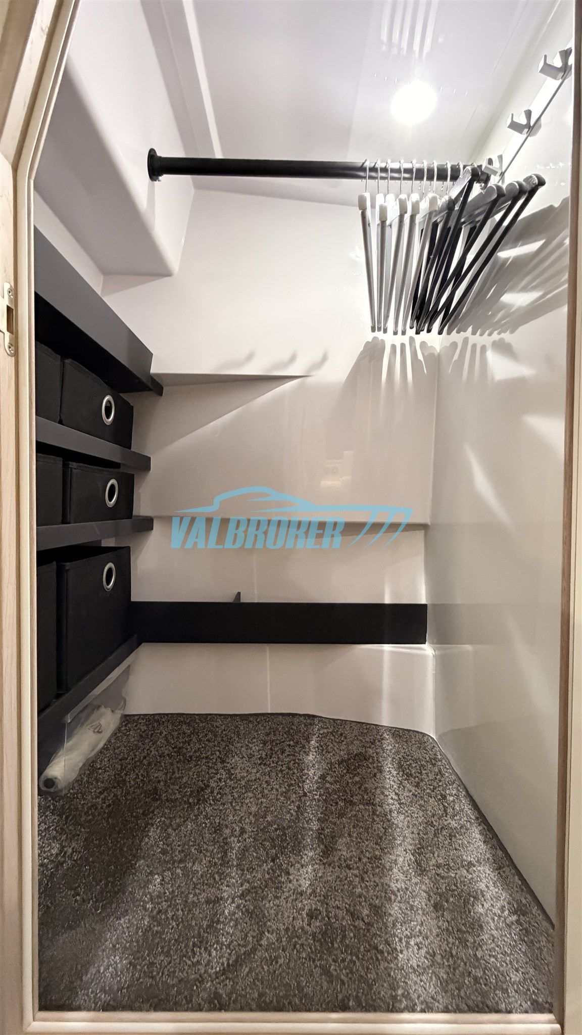 Axopar 45 Cross Cabin · 2025 zu verkaufen – Andere Region — Foto 10