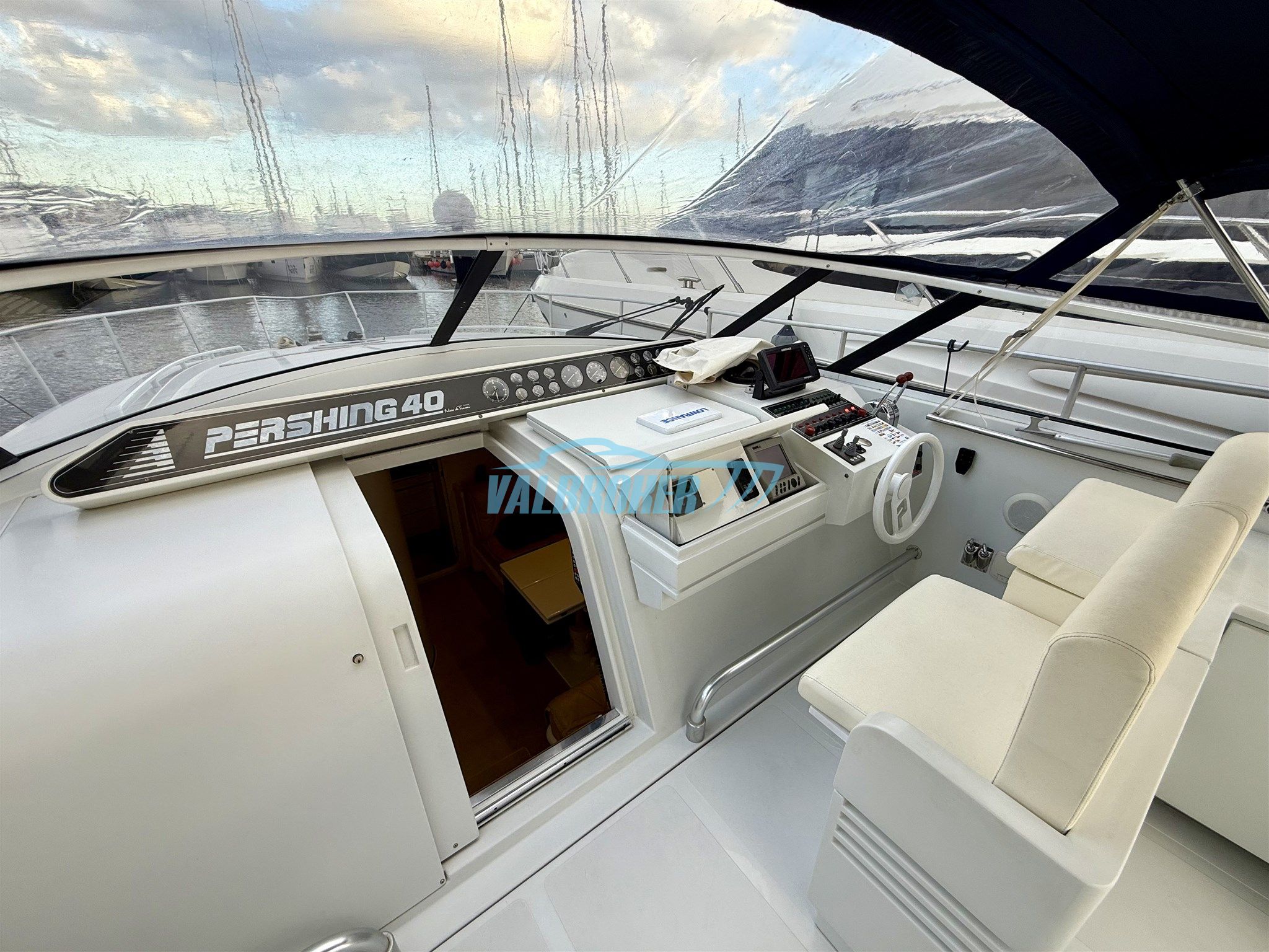 Pershing 40 · 1995 in vendita in Liguria e Genova — foto 3