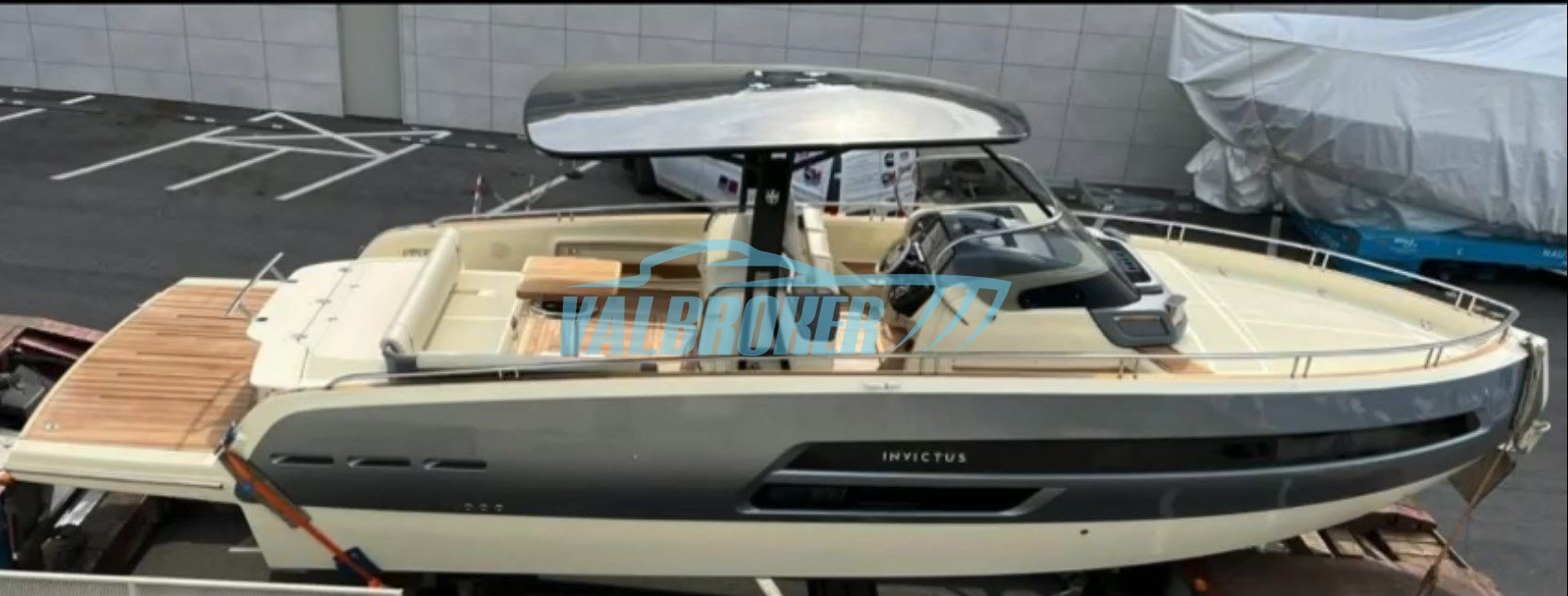 Invictus GT370 · 2019 in vendita in Altra zona — foto 4