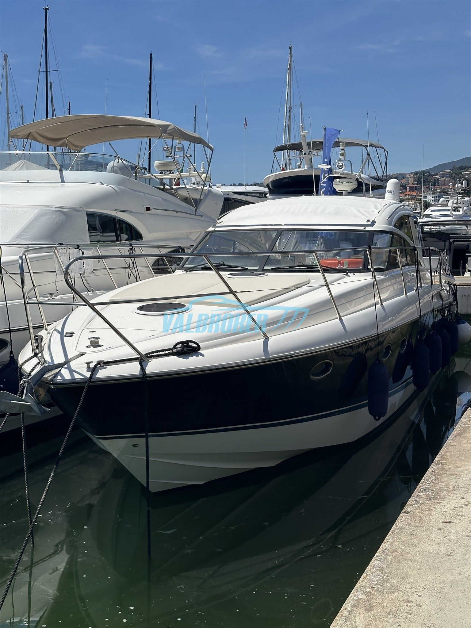 Princess Yachts V 48 · 2006 in vendita in Liguria e Genova — foto 2