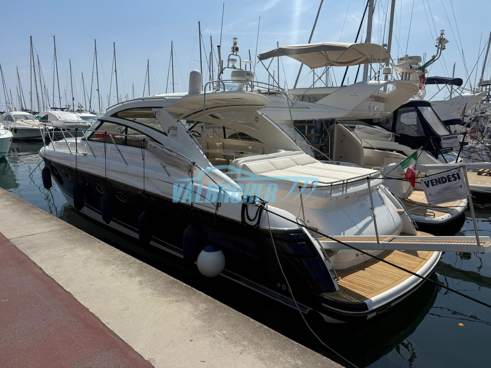 Princess Yachts V 48 · 2006 in vendita in Liguria e Genova — foto 3