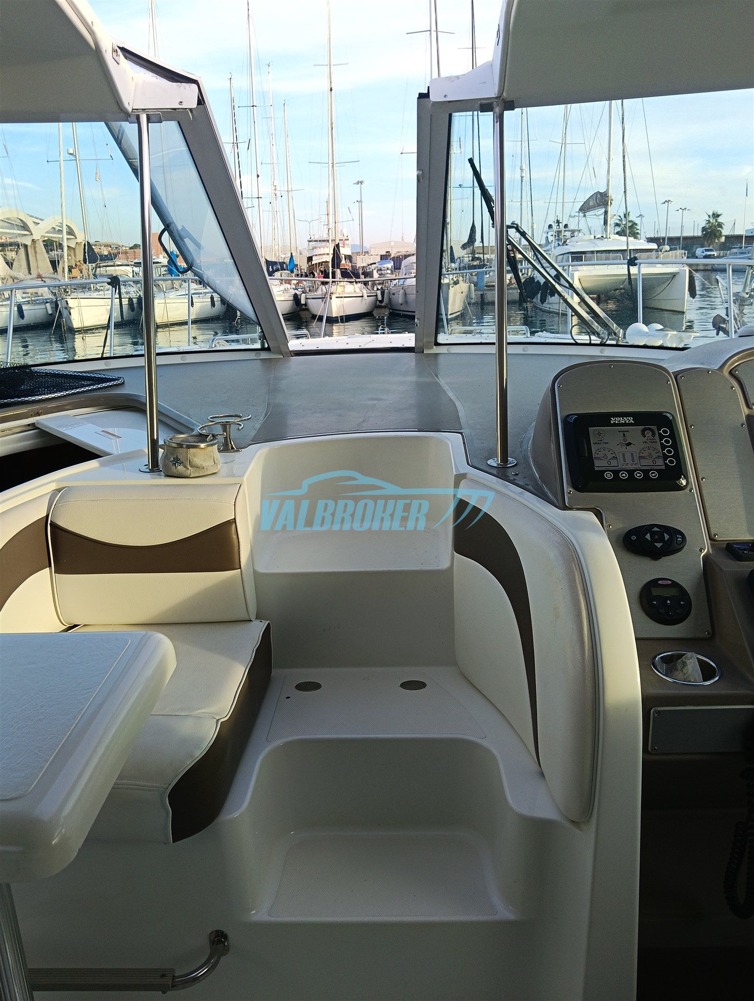 Cruisers Yachts 390 SC · 2008 en venta en Liguria y Génova — foto 10