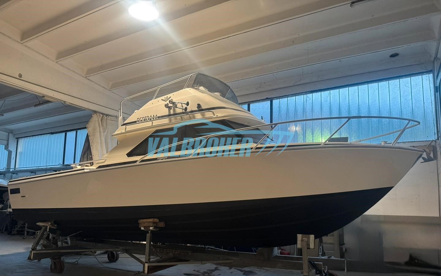 Bertram Yacht 28 Fly · 1991 à vendre – Autre zone — photo 1