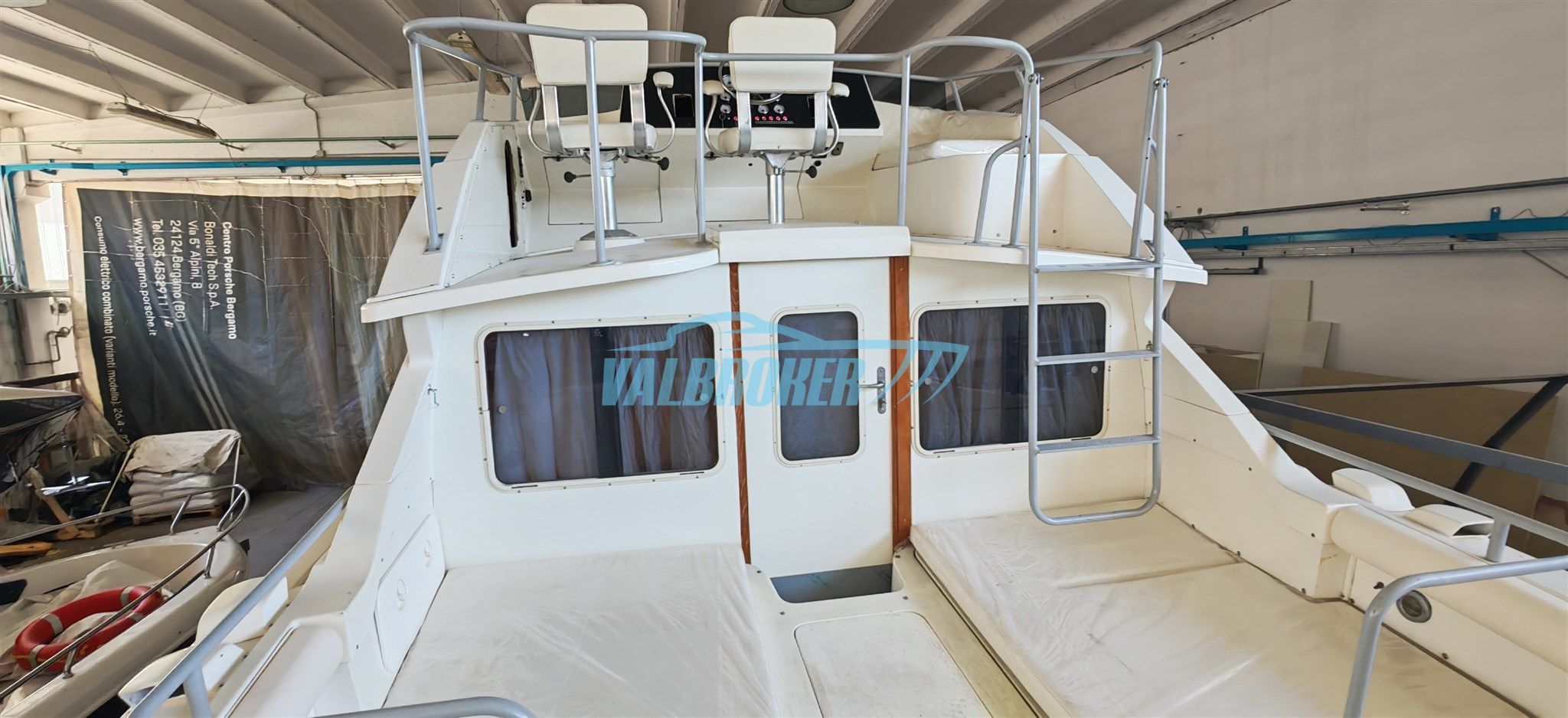 Bertram Yacht 28 Fly · 1991 à vendre – Autre zone — photo 5