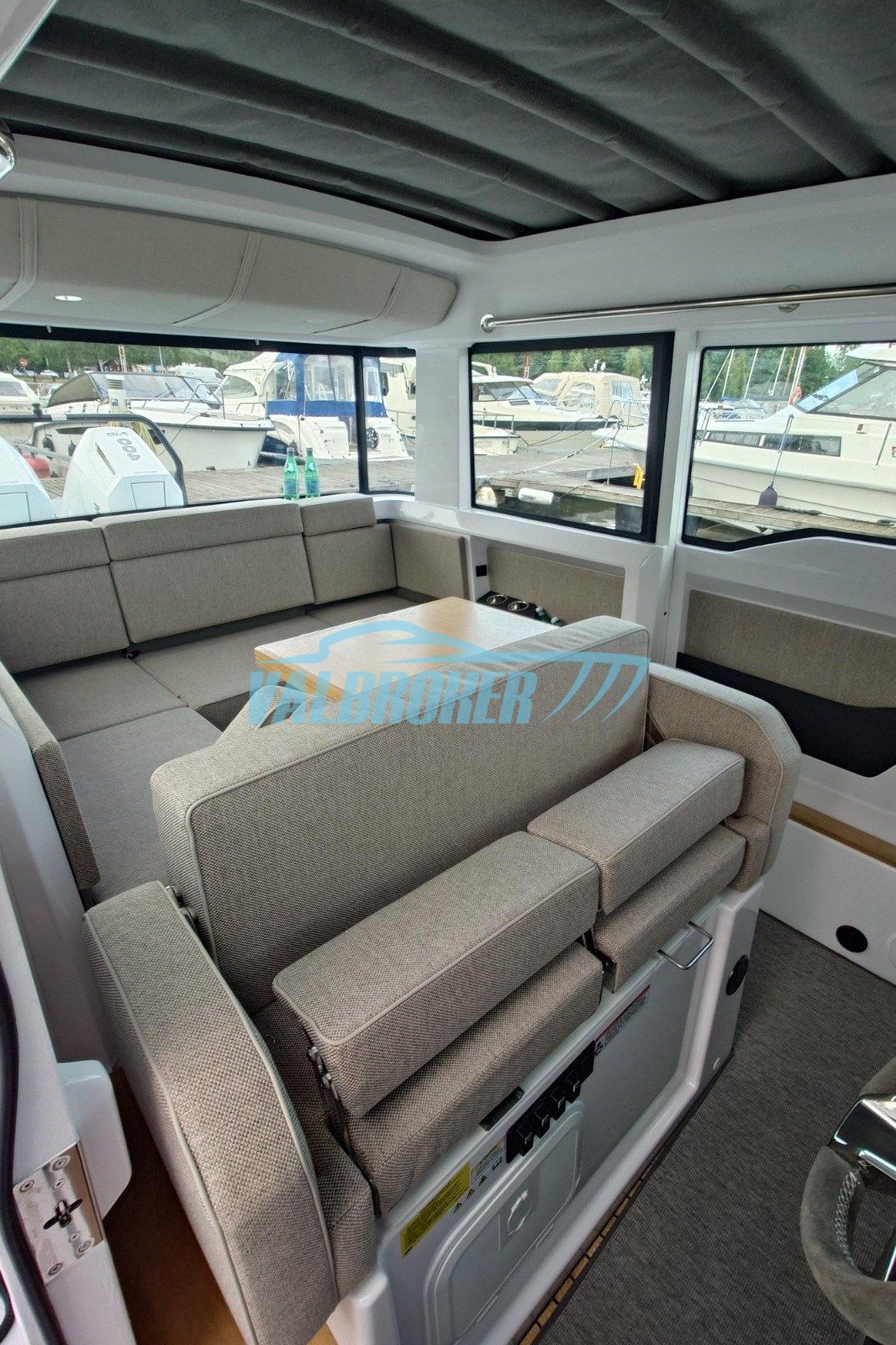 Axopar 37 XC Cross Cabin · 2025 zu verkaufen – Andere Region — Foto 7