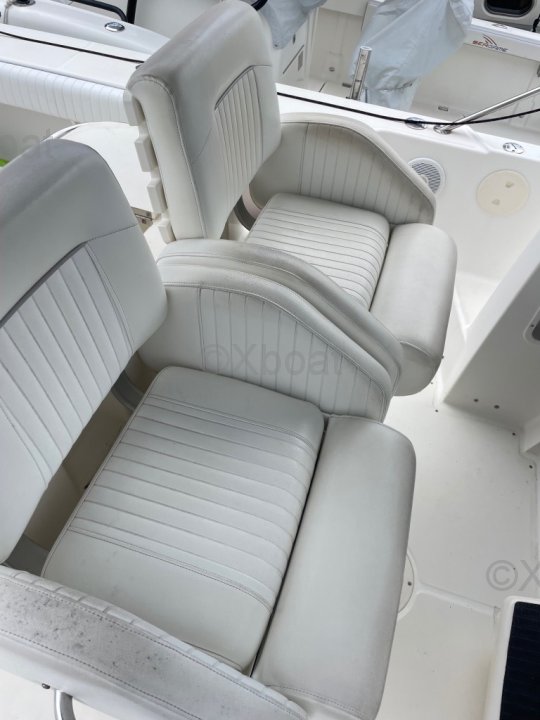 Boston Whaler 28 Outrage · 2000 à vendre – Côte d'Azur — photo 6