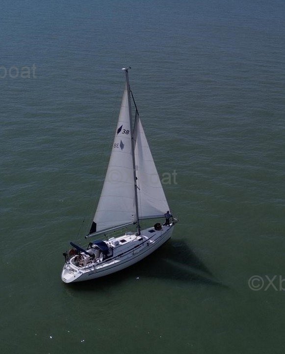 BAVARIA YACHTS BAVARIA 38 CRUISER · 2004 zu verkaufen – Vendée und La Rochelle — Foto 2