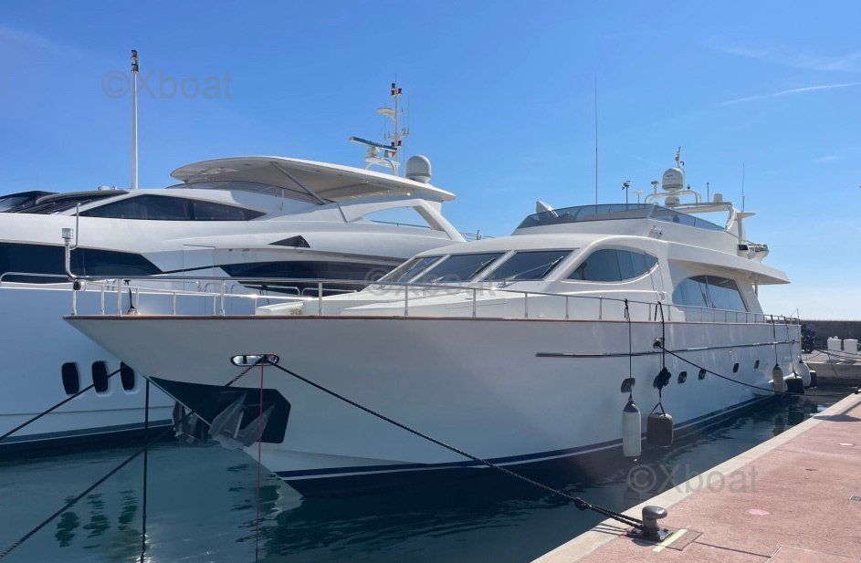 Falcon 86 · 2001 in vendita in Costa Azzurra — foto 2