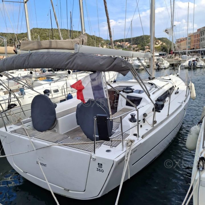 Dufour 360 GRAND LARGE · 2021 en venta en Córcega — foto 3