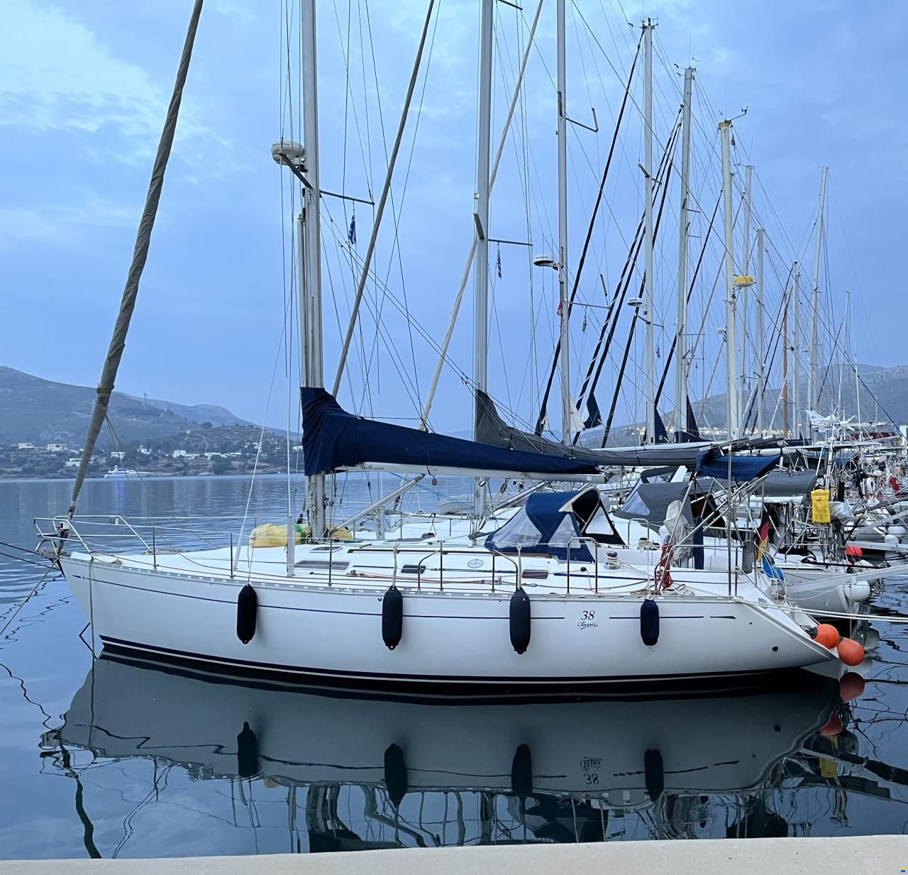 Dufour 38 Classic · 2002 for sale in Cyclades & Dodecanese — photo 1