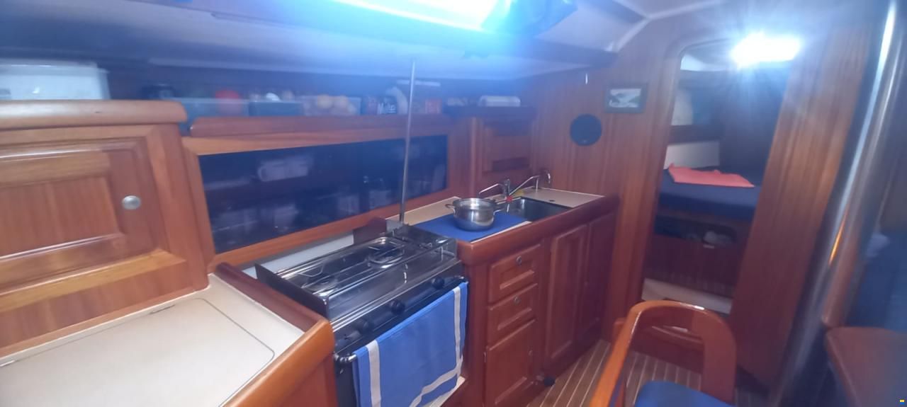 Dufour 38 Classic · 2002 for sale in Cyclades & Dodecanese — photo 9