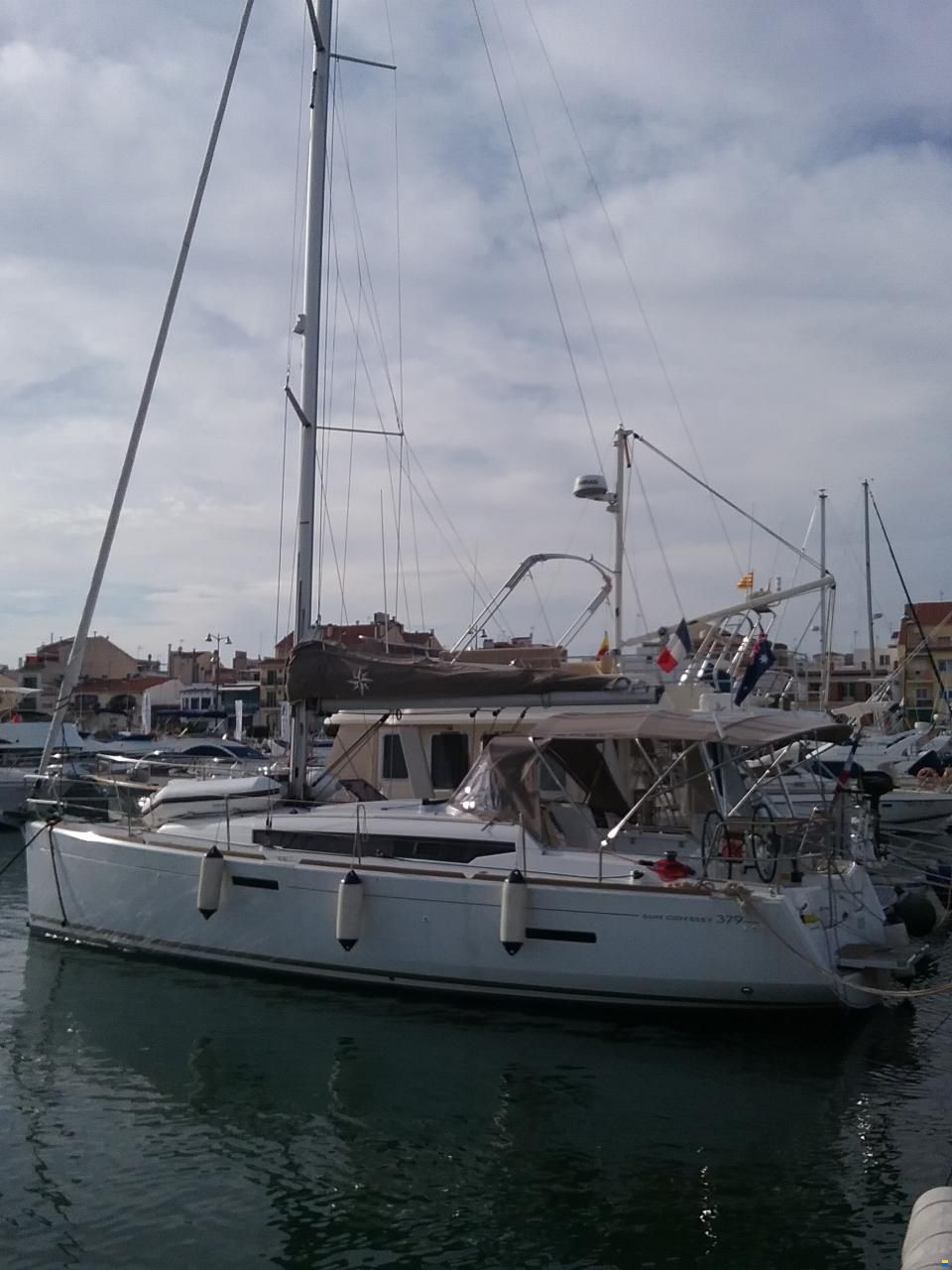 Jeanneau Sun Odyssey 379 · 2015 en venta en Cícladas y Dodecaneso — foto 1