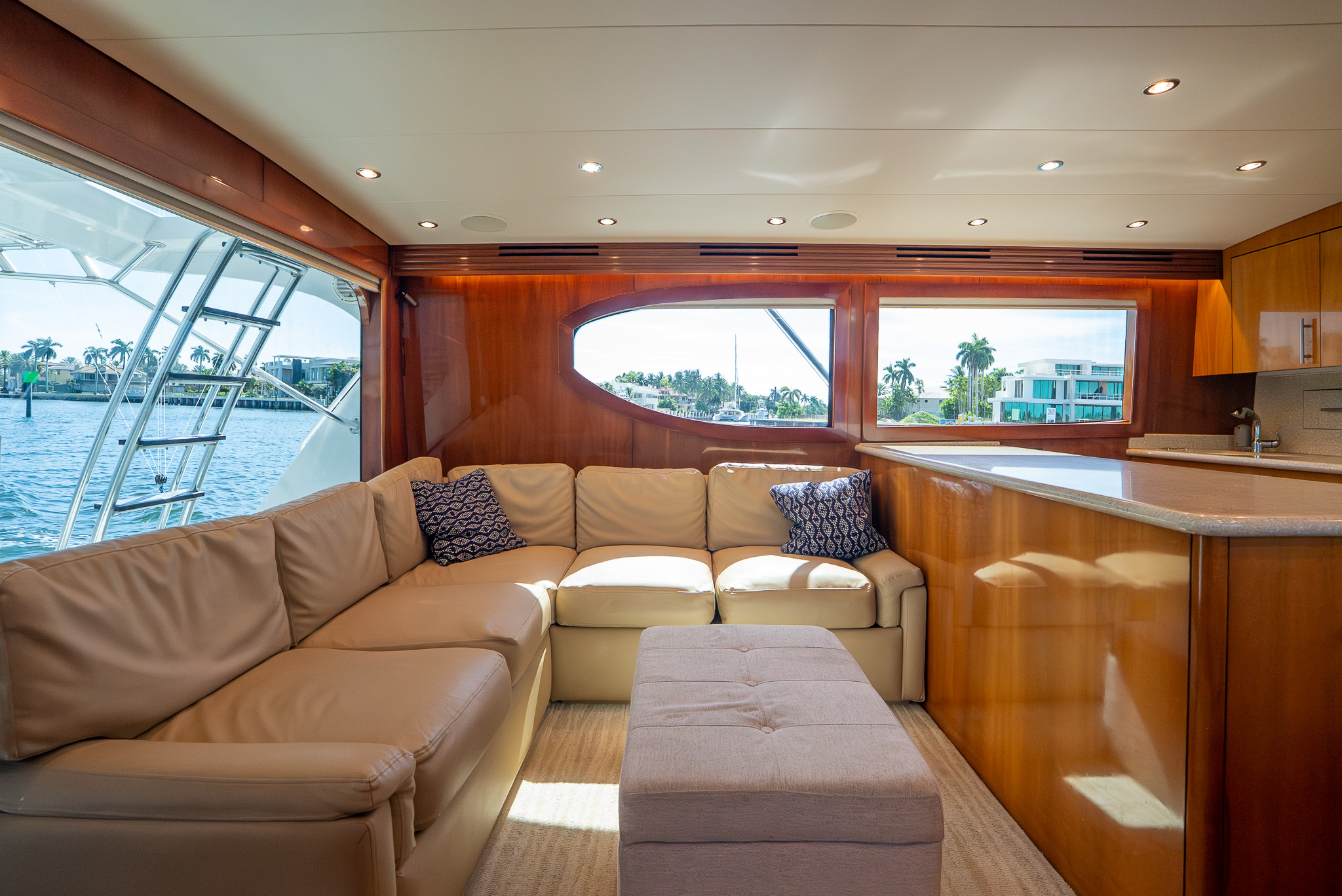 Hatteras 54 · 2007 en venta en Florida — foto 8