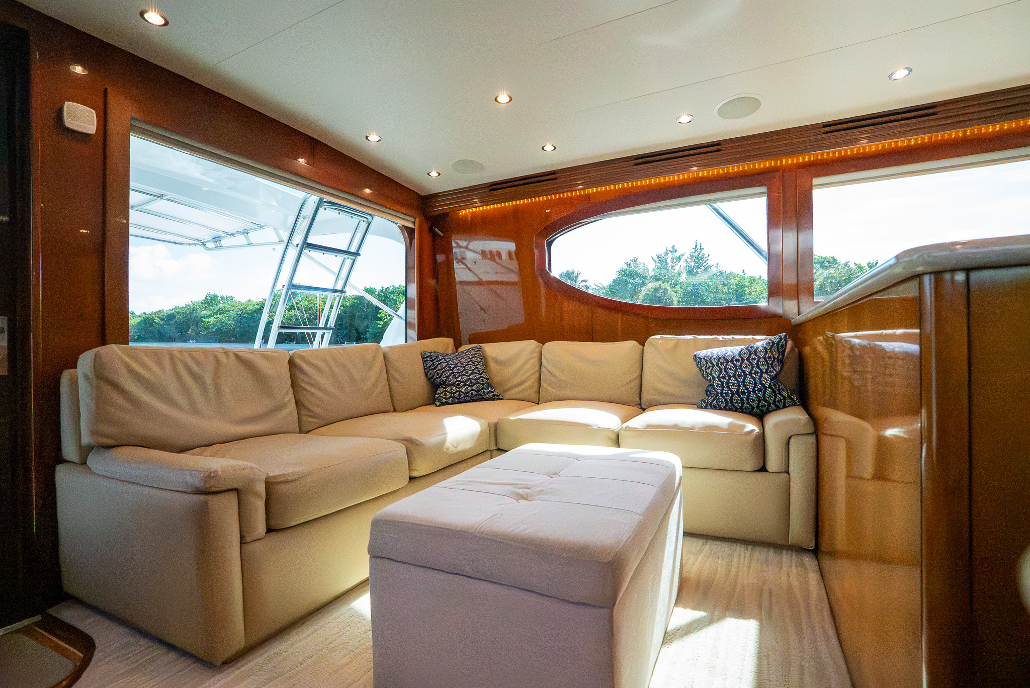 Hatteras 54 · 2007 en venta en Florida — foto 9