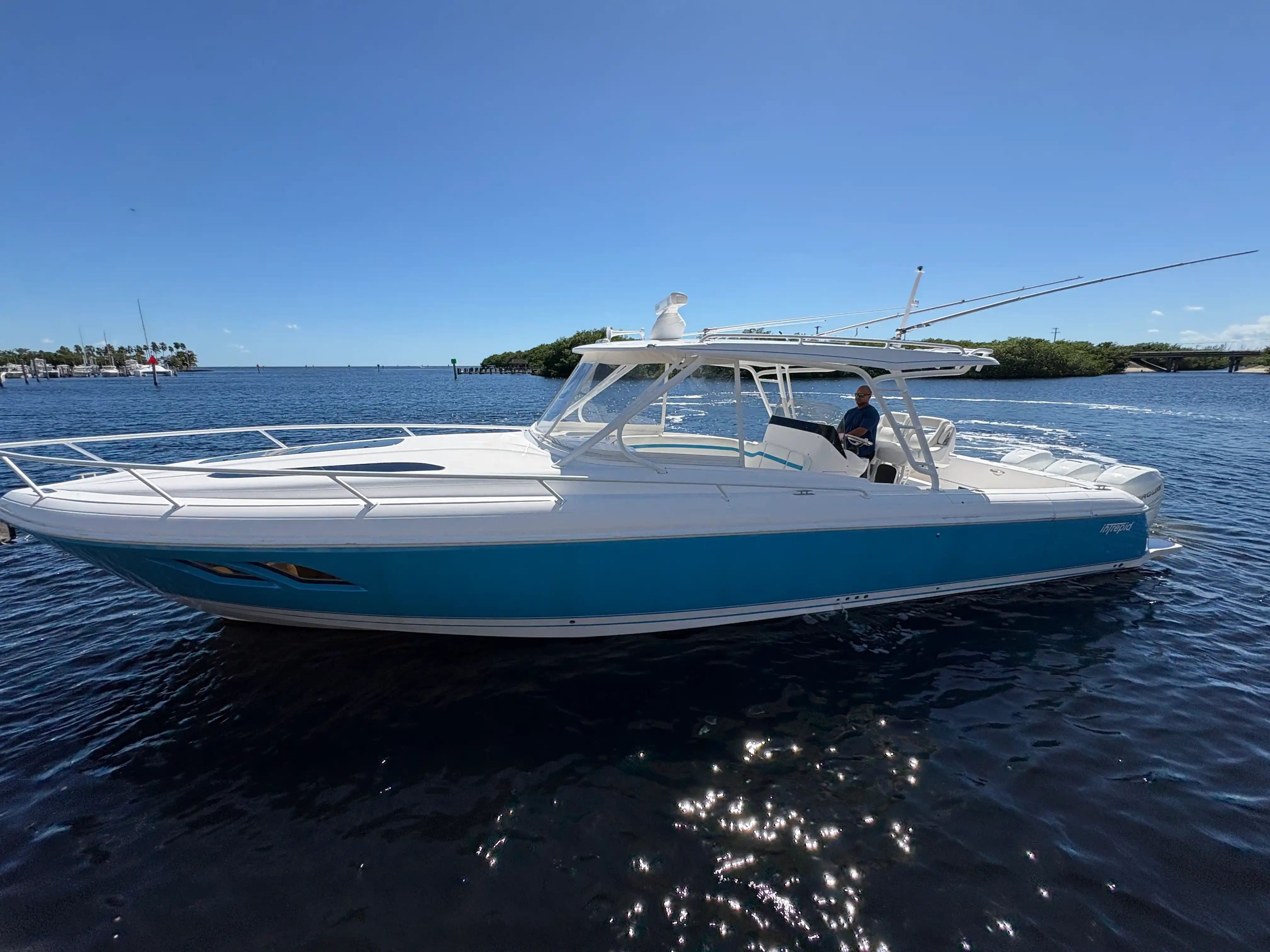 Intrepid 407 Cuddy · 2018 en venta en Florida — foto 9