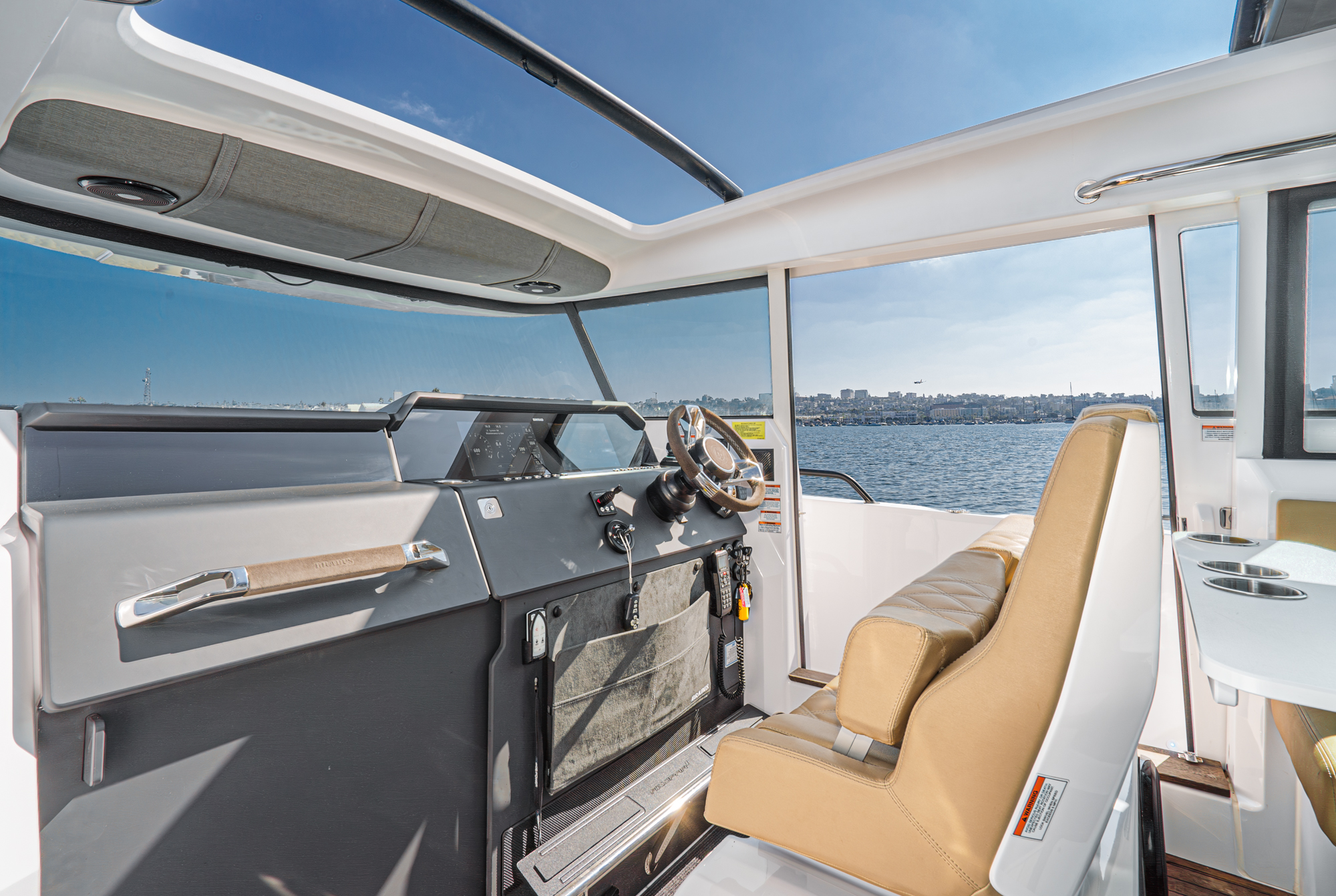 Axopar 37 XC Cross Cabin · 2021 for sale in California — photo 7