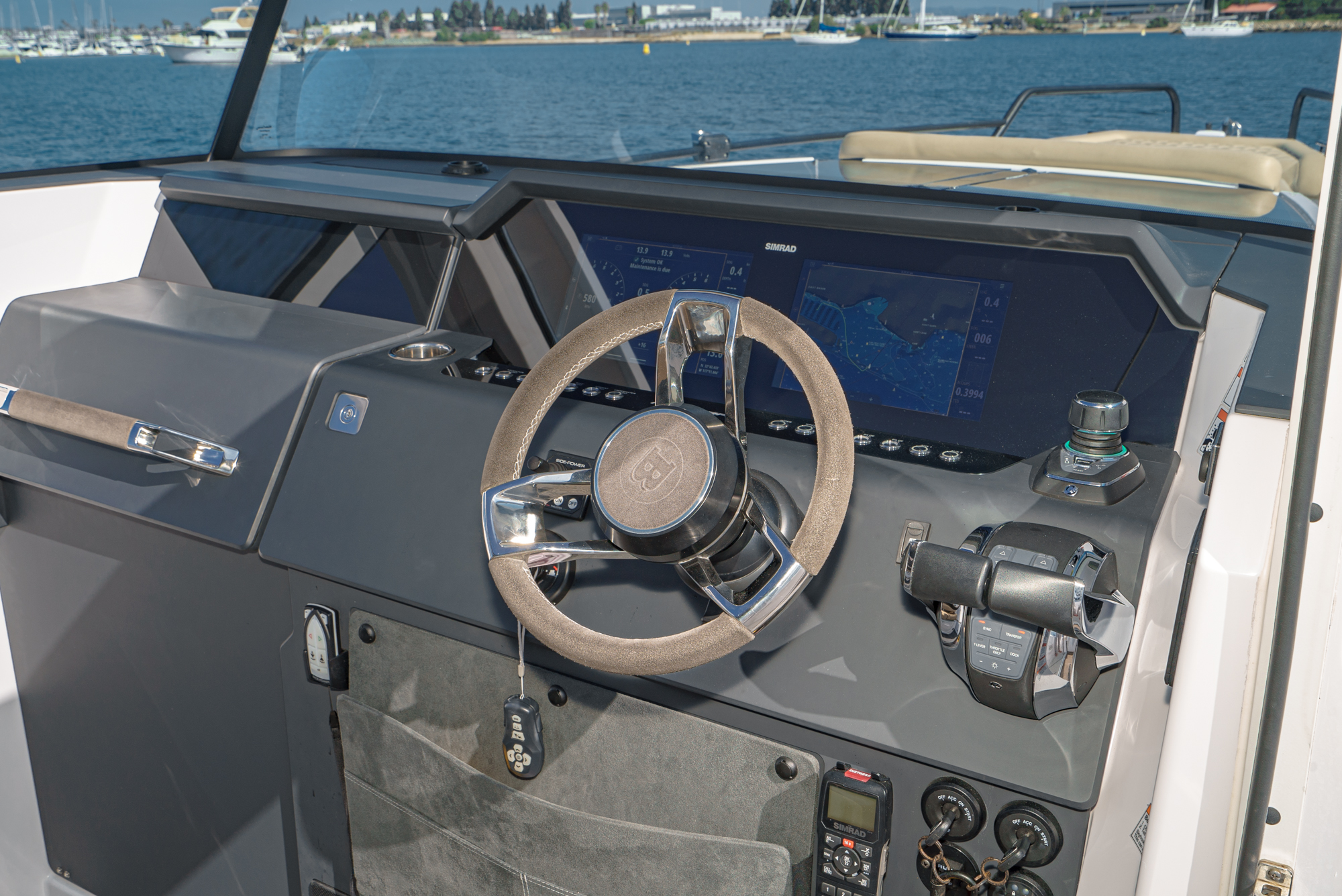 Axopar 37 XC Cross Cabin · 2021 for sale in California — photo 8