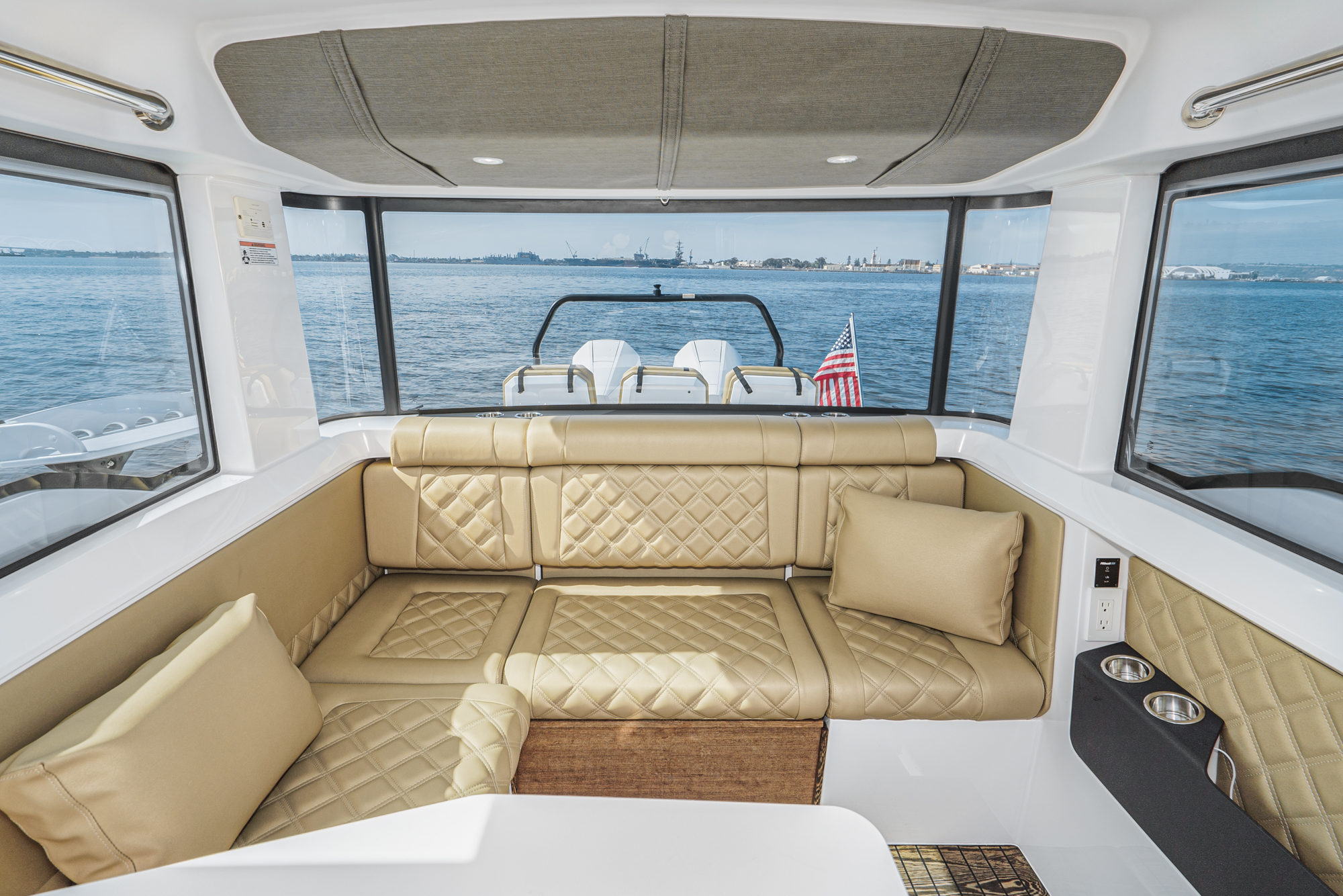 Axopar 37 XC Cross Cabin · 2021 for sale in California — photo 10