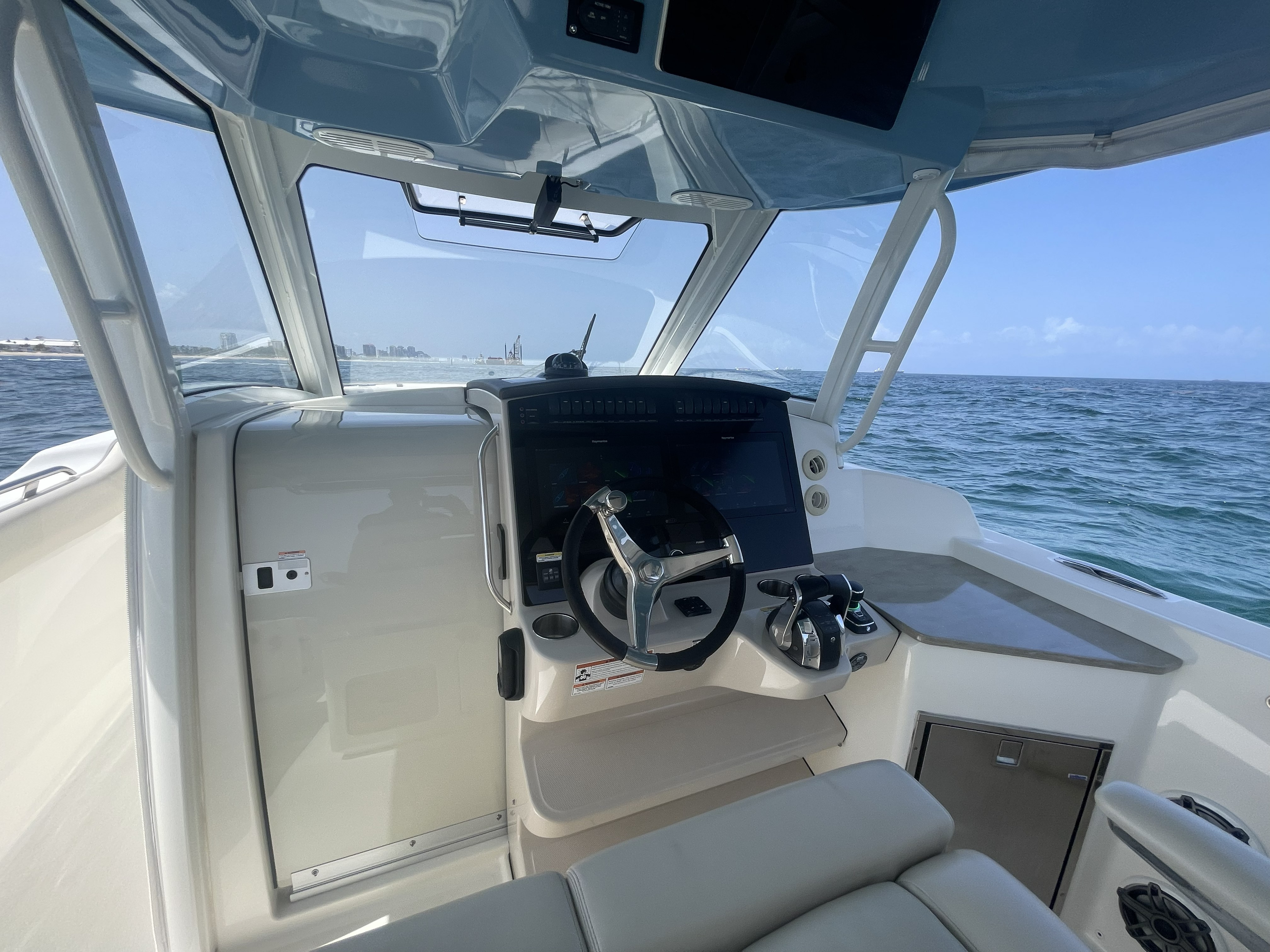 Boston Whaler 350 Realm · 2021 à vendre – Floride — photo 8