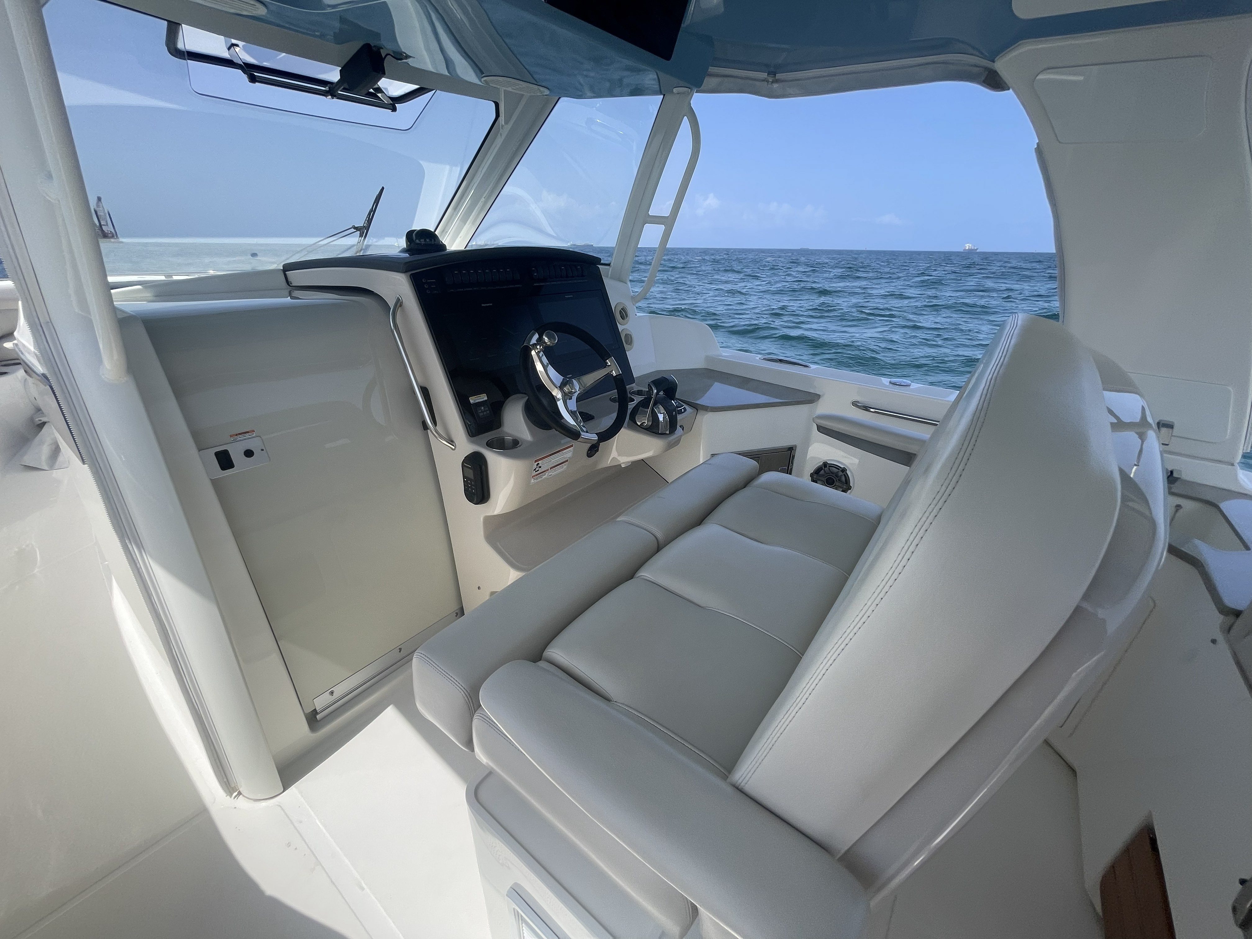 Boston Whaler 350 Realm · 2021 à vendre – Floride — photo 9
