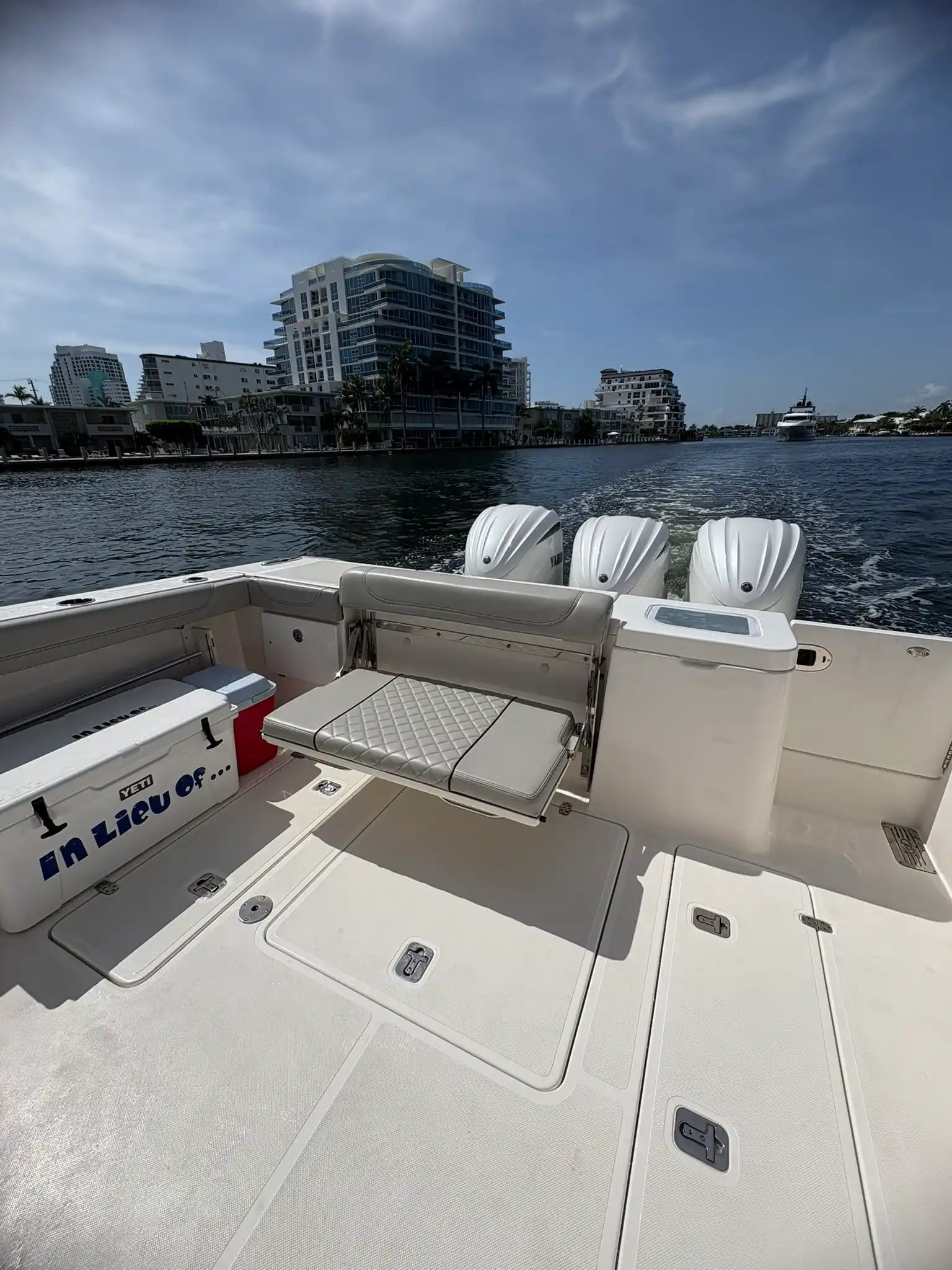 Pursuit OS 355 · 2024 for sale in Caribbean — photo 8