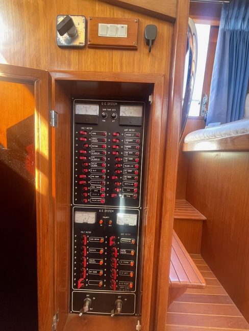 Trader 41+2 Sundeck · 1993 for sale in Algarve & Lisbon — photo 9