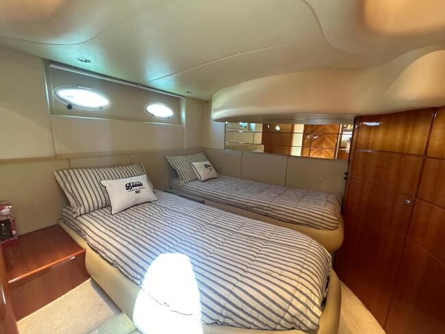 Azimut 46 · 2001 in vendita in Algarve e Lisbona — foto 2
